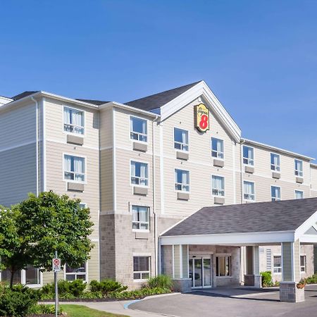 Hotel Super 8 By Wyndham Peterborough Esterno foto